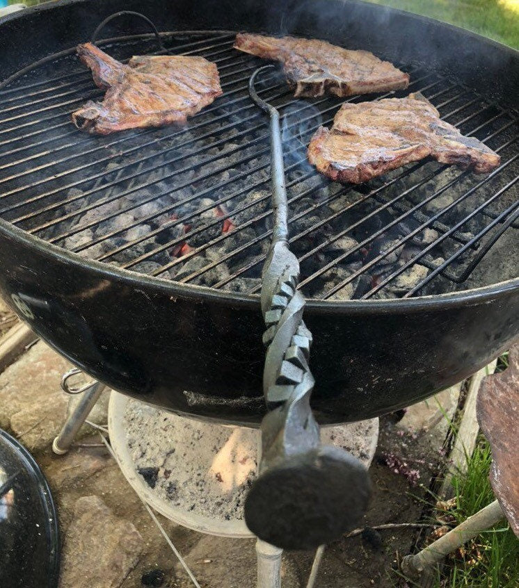 Meat Flipper BBQ Steak Hook Turner Pigtail - Smoker -Flipper - Barbecu –  Four Kings Forge